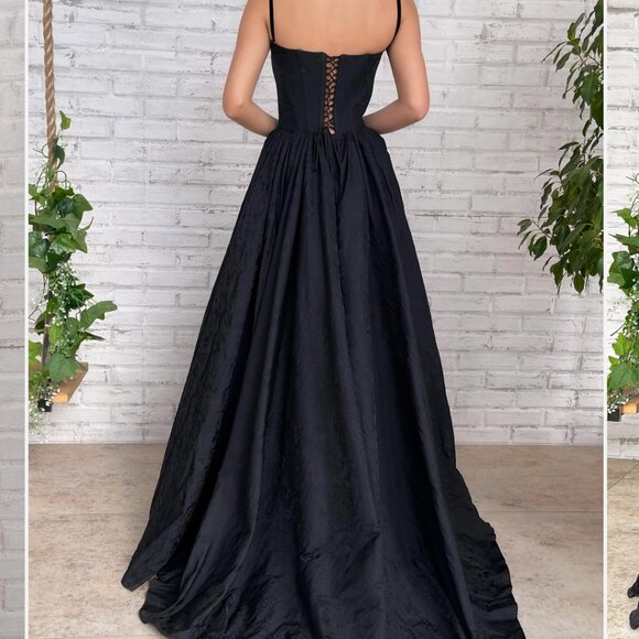 Tetua Matoshi midnight sun corset gown - Picture 1 of 5